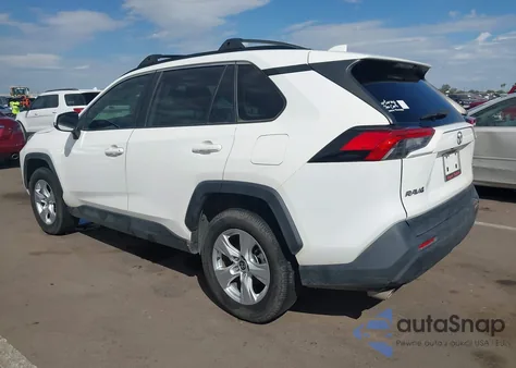 2020 Toyota Rav4 Xle z USA, uszkodzony, nr VIN JTMP1RFV5LD525314